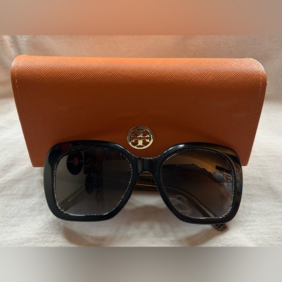 Tory Burch Sunglasses TY 7127 1740/13 Black Crystal on Raffia w/ Smoke Fade - Picture 5 of 6